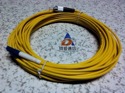 锝愛(ài)通信3米SC-SC單模光纖跳線 網(wǎng)絡(luò)級(jí)尾纖的專業(yè)之選